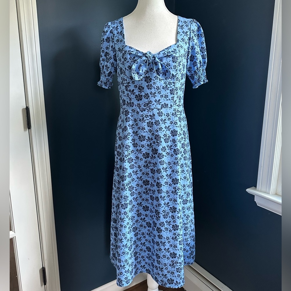 Draper James Patsy Dress in Bluebell Magnolia Print, Size 4